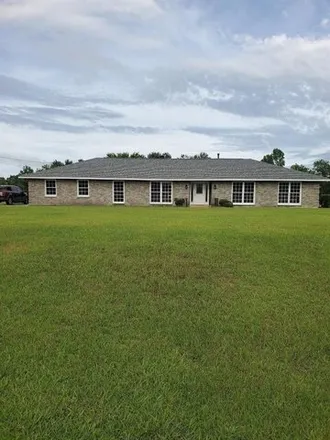 Buy this 3 bed house on 942 Mindingall Road in Macon County, AL 36083