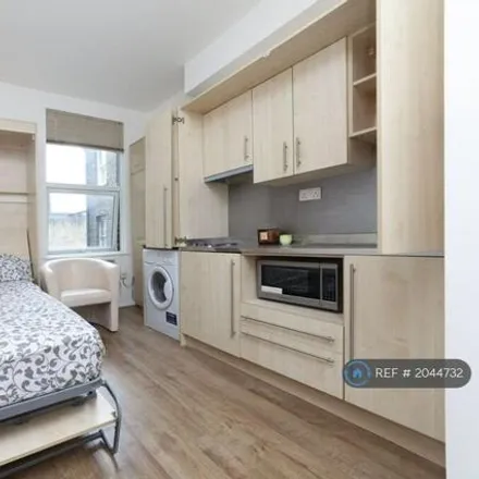 Image 2 - Rufford Street, London, N1 0AQ, United Kingdom - Apartment for rent