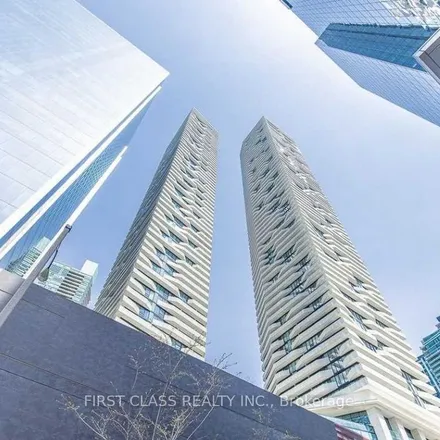 Image 2 - Harbour Plaza Condos, Gardiner Expressway, Old Toronto, ON M5J 0B6, Canada - Apartment for rent