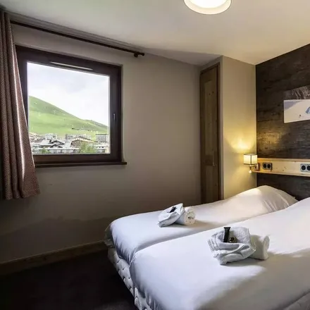 Rent this 2 bed apartment on Alpe-d-Huez in Route de la Poste, 38750 L'Alpe d'Huez