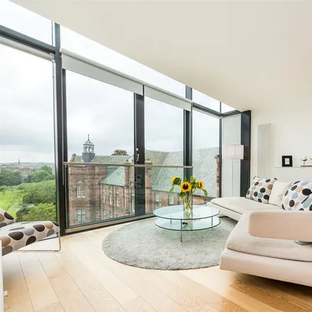 Image 5 - 18 Simpson Loan, City of Edinburgh, EH3 9GB, United Kingdom - Apartment for rent