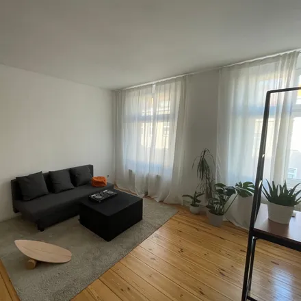 Rent this 2 bed apartment on Siebenschön in Zechliner Straße, 13359 Berlin