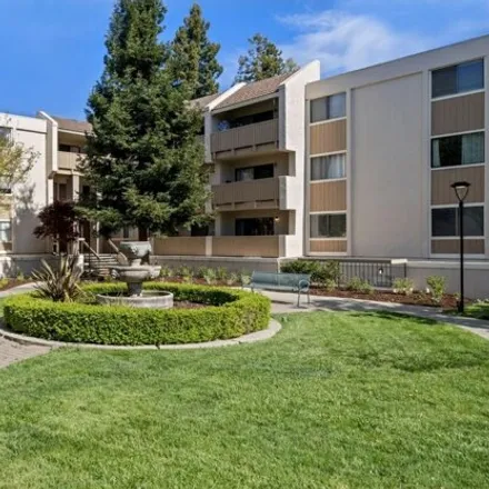 Buy this 1 bed condo on Hastings Square West in 400B Ortega Avenue, Mountain View