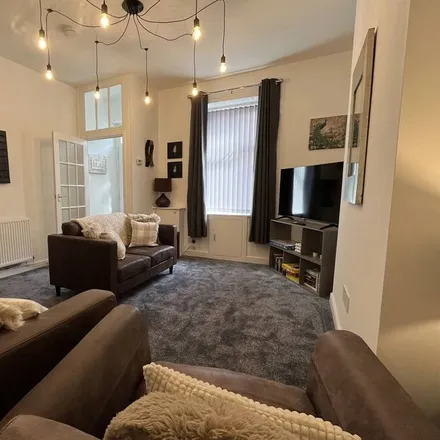 Rent this 3 bed townhouse on Hyndburn in BB1 4HU, United Kingdom