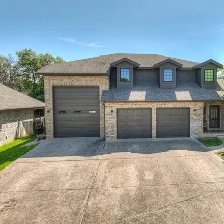 Buy this 3 bed house on 2899 Morning Star in Hunters Creek, New Braunfels