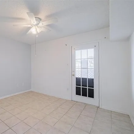 Image 2 - 3723 Lovers Wood Lane, Harris County, TX 77014, USA - Condo for rent