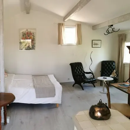 Rent this 1 bed apartment on 83600 Bagnols-en-Forêt