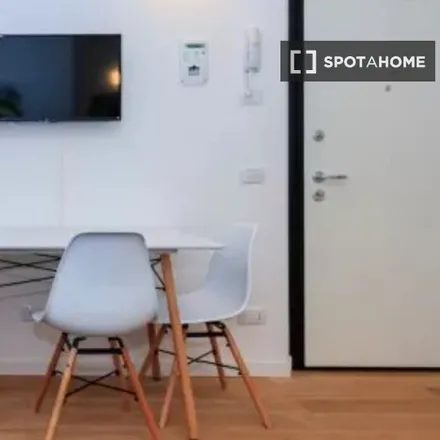 Image 5 - Via Sebastiano del Piombo, 20149 Milan MI, Italy - Apartment for rent