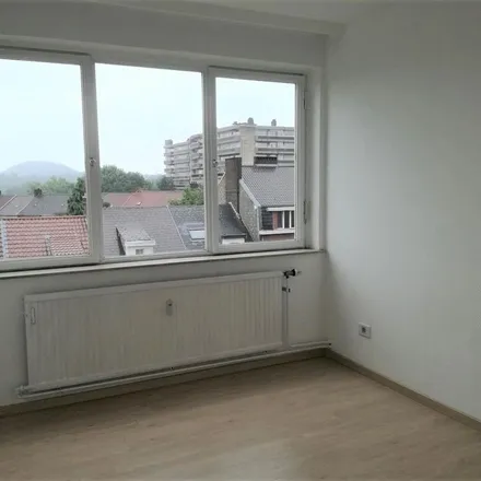 Image 6 - Place Vauban 20, 6000 Charleroi, Belgium - Apartment for rent