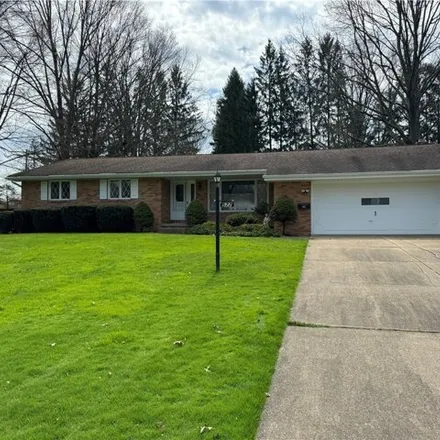 Buy this 3 bed house on 587 Murray Hill Drive in Liberty Township, OH 44505