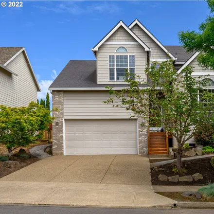 Buy this 3 bed house on 3614 Knoll Drive in Newberg, OR 97132