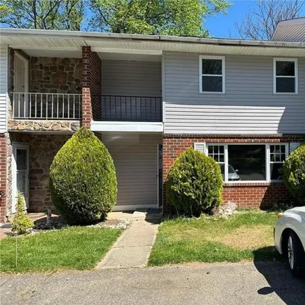 Rent this 3 bed house on 174 Vista Drive in Easton, PA 18042