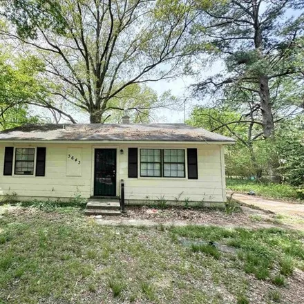 Buy this 3 bed house on 3669 Dumas Street in Memphis, TN 38127