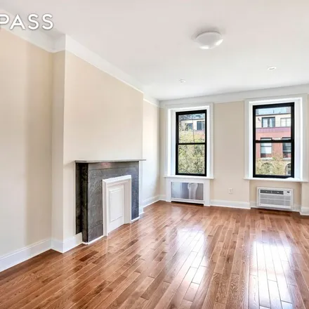 Rent this 2 bed townhouse on 314 East 83rd Street in New York, NY 10028
