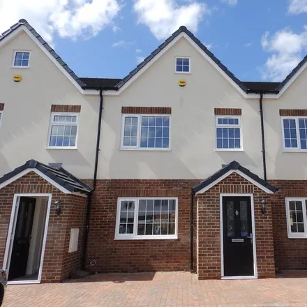 Rent this 4 bed townhouse on Outwood Primary Academy Ledger Lane in Ledger Lane, Newton Hill
