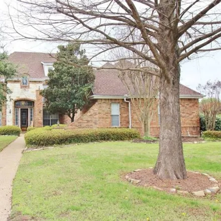 Rent this 5 bed house on Waterview Golf Club in Russell Drive, Rowlett