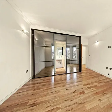 Image 5 - Garden Court, Garden Road, London, NW8 9PP, United Kingdom - Apartment for rent