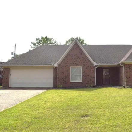 Buy this 3 bed house on 4197 Indian Brook Cove in Shelby County, TN 38125