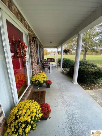 Image 9 - 667 Columbia Highway, Greensburg, Green County, KY 42743, USA - House for sale