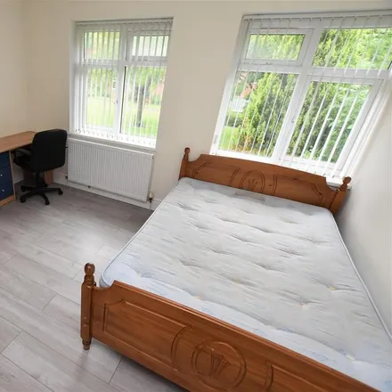 Image 4 - Cadleigh Gardens, Harborne, B17 0QB, United Kingdom - House for rent