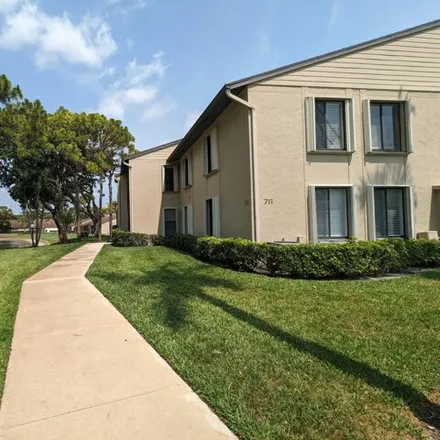 Rent this 3 bed condo on Bayview Road in Park Pointe, Greenacres