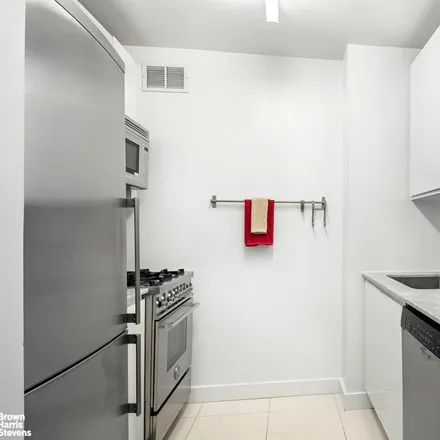 Image 2 - 322 WEST 57TH STREET 35V in New York - Apartment for sale