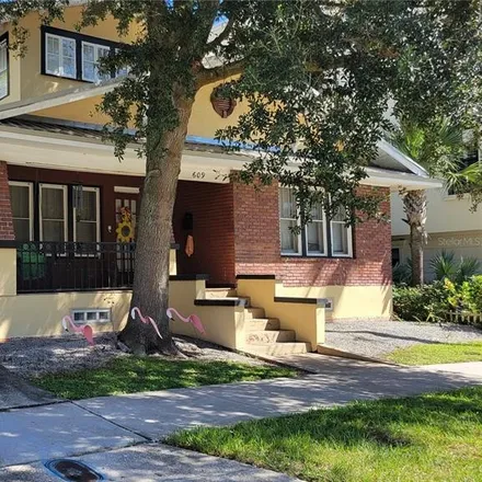 Rent this 3 bed house on Brownstones of Thornton Park in Jackson Street, Orlando