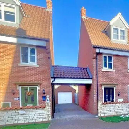 Buy this 3 bed duplex on Easom Way in Branston, LN4 1FA