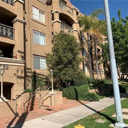 Buy this 2 bed townhouse on Alley 81358 in Los Angeles, CA 13359