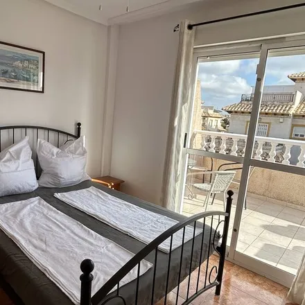 Rent this 3 bed house on el Clot in Circunvalación de Alicante, 03011 Alicante