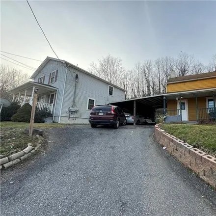 Image 2 - 4352 North Delaware Drive, Martins Creek, Lower Mount Bethel Township, PA 18040, USA - House for rent