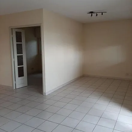 Rent this 3 bed apartment on 12 Place Saint-Marc in 30400 Villeneuve-lès-Avignon, France