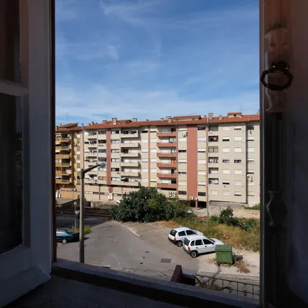Rent this 6 bed apartment on Rua dos Navegadores 6 in 3030-064 Coimbra, Portugal