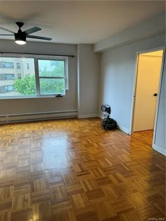 Image 6 - 9 Fordham Hill Oval Apt 5e, New York, 10468 - Apartment for rent