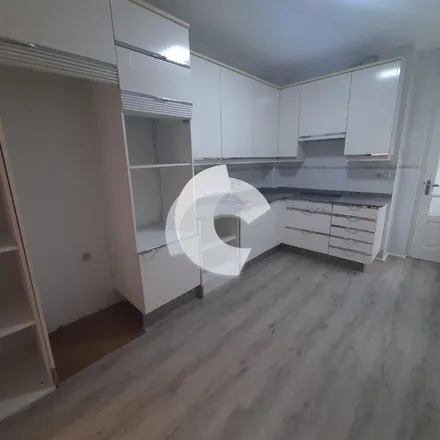 Rent this 3 bed apartment on Rúa de Venezuela in 36203 Vigo, Spain