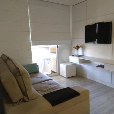 Buy this 3 bed apartment on Rua Amazonas 691 in Água Verde, Curitiba - PR