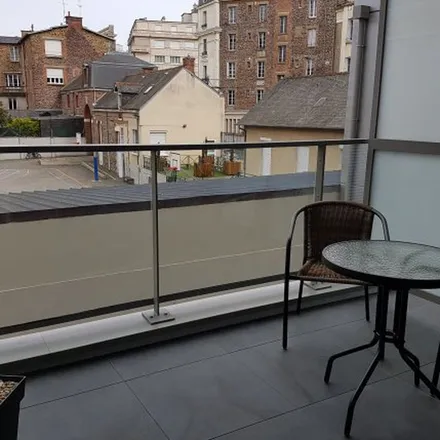 Image 5 - 9 Rue Jacques Gabriel, 35000 Rennes, France - Apartment for rent