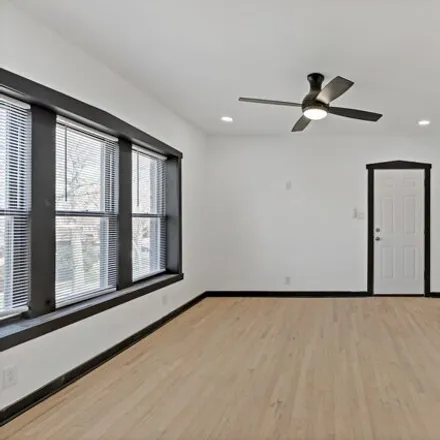 Image 3 - 129-131 East 72nd Street, Chicago, IL 60619, USA - House for rent
