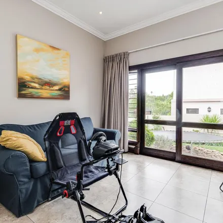 Rent this 4 bed apartment on Hogshead in Leslie Avenue, Douglasdale