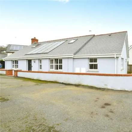 Image 6 - New Road, Goodwick, SA64 0AD, United Kingdom - House for sale