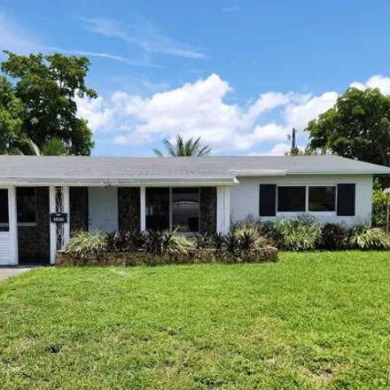 Buy this 3 bed house on 4528 Southwest 34th Avenue in Dania Beach, FL 33312