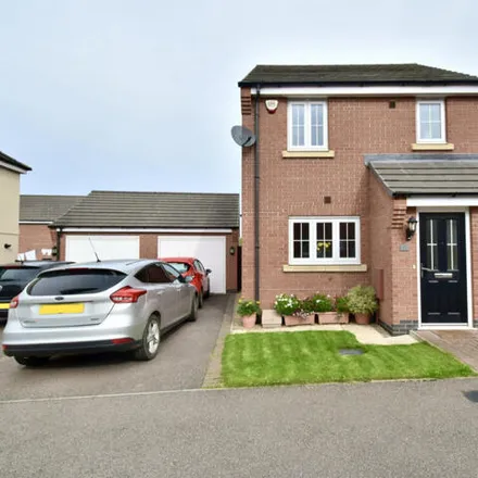 Buy this 3 bed house on Foxglove Avenue in Bushby, LE7 9TY