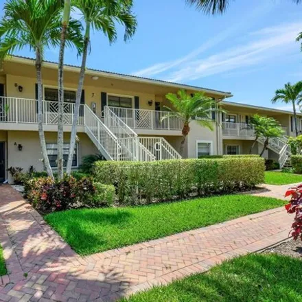 Buy this 3 bed condo on Stratford Drive East in Boynton Beach, FL 33436