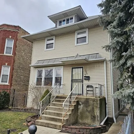 Image 4 - 5462 West Haddon Avenue, Chicago, IL 60651, USA - House for sale