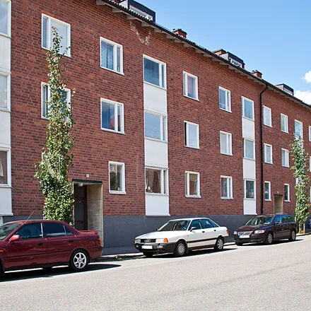 Rent this 3 bed apartment on Hotell Gillet in Tingshusgatan 10, 641 45 Katrineholm