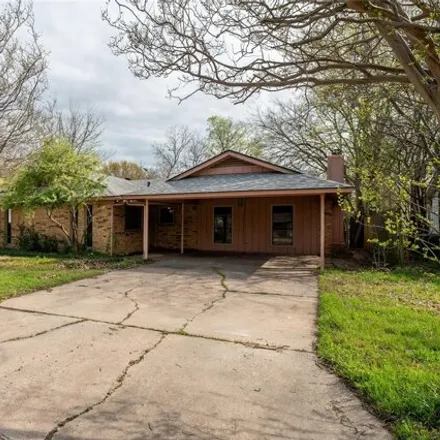 Image 3 - 153 McMahon Street, Bonham, TX 75418, USA - House for sale