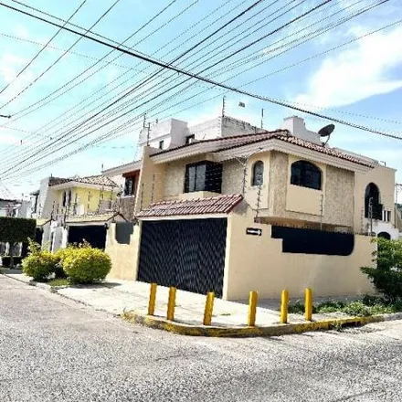 Rent this 3 bed house on Calle Perla 3513 in Loma Bonita Sur, 44560 Zapopan
