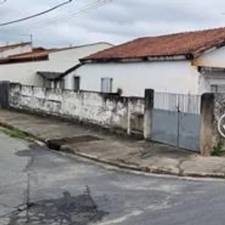 Buy this 1 bed house on Rua Engenheiro Orlando Drumond Murgel in Sao Benedito, Pindamonhangaba - SP