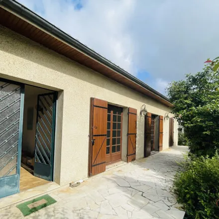 Buy this 3 bed house on 2 Rue des Faures in 24100 Bergerac, France