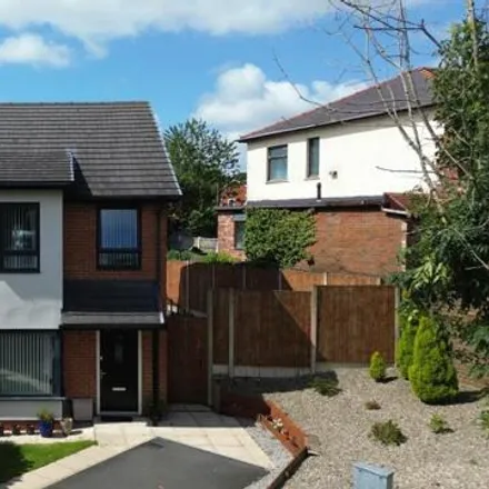 Buy this 3 bed house on Hillbrae Avenue in Moss Bank, WA11 7DL